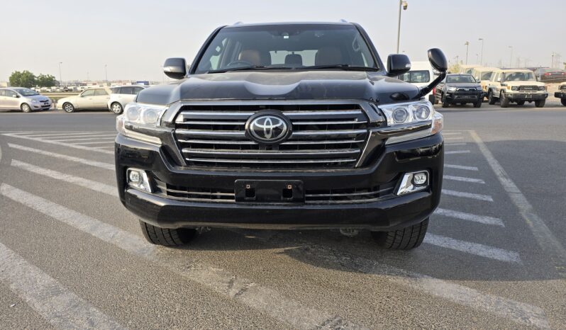 
								TOYOTA LAND CRUISER full									