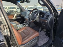 
										TOYOTA LAND CRUISER full									